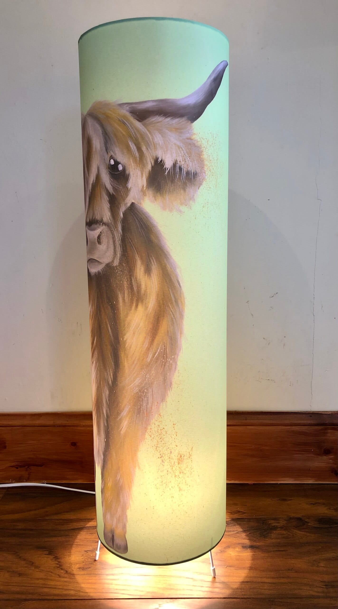 Highland cow floor lamp